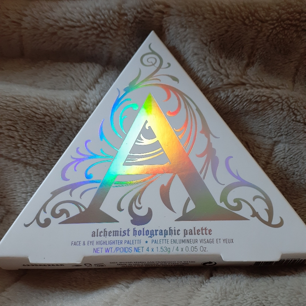 KAT VON D ALCHEMIST HOLOGRAPHIC PALETTE